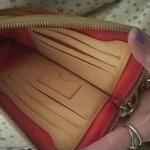 Dooney and Bourke green and tan wristlet - Picture 8 of 9